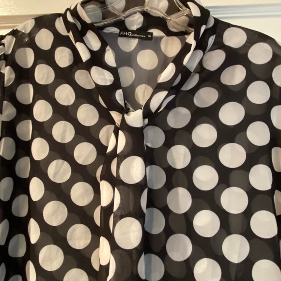 FHQ collection black-white dotted long sleeve shirt. Size XL. Like new! - Picture 2 of 7